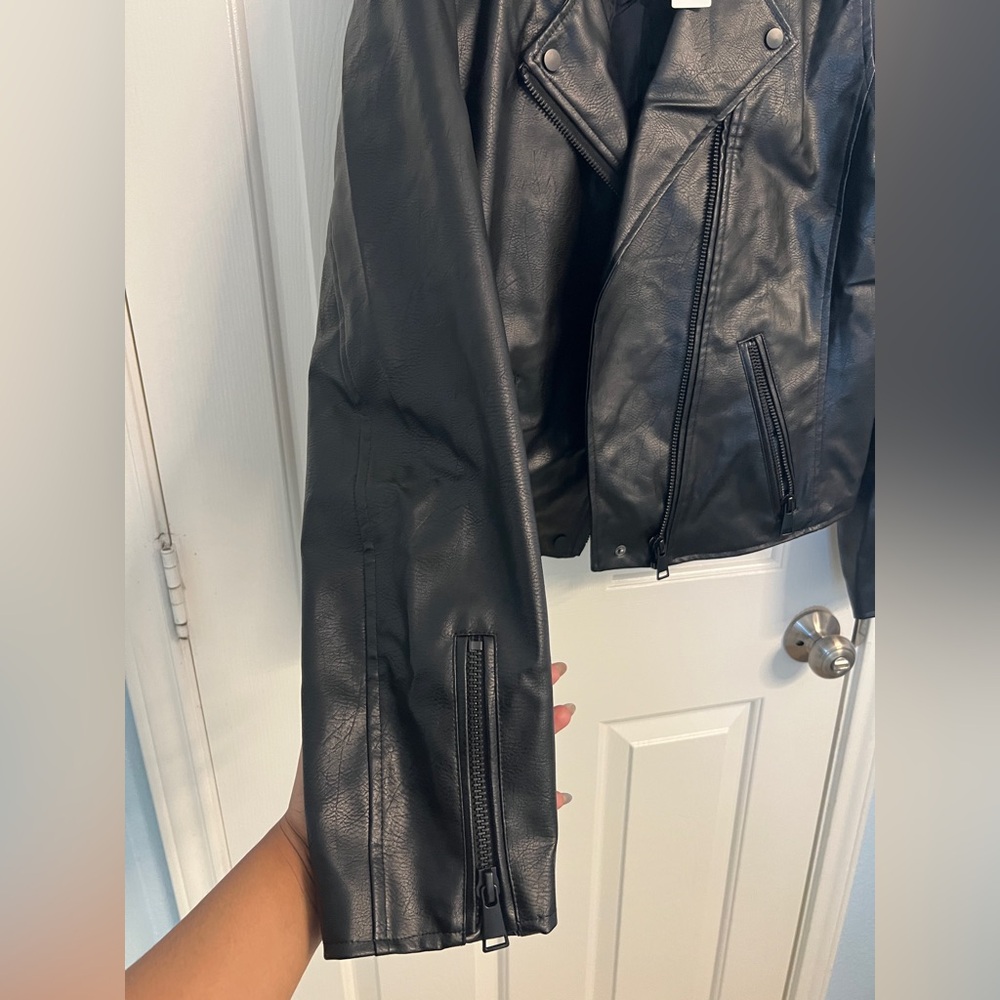 Anthropologie Women’s Black Faux Leather Moto Jacket - Picture 4 of 5